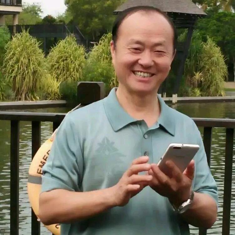 （侯先生）
