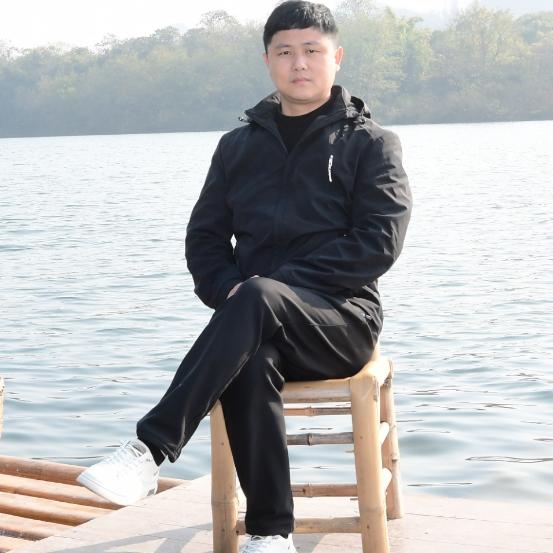 双福坪村朱立锋