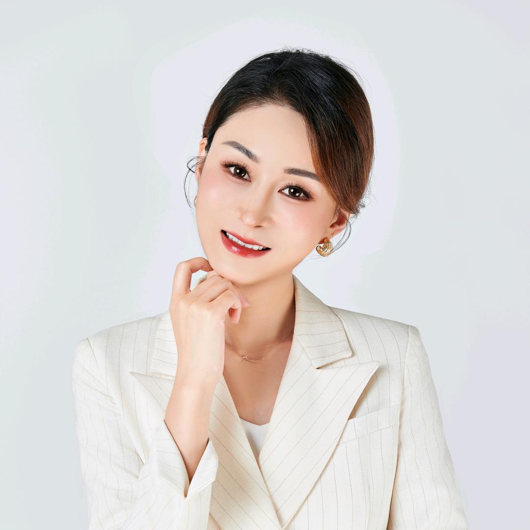瑜伽老师薇薇