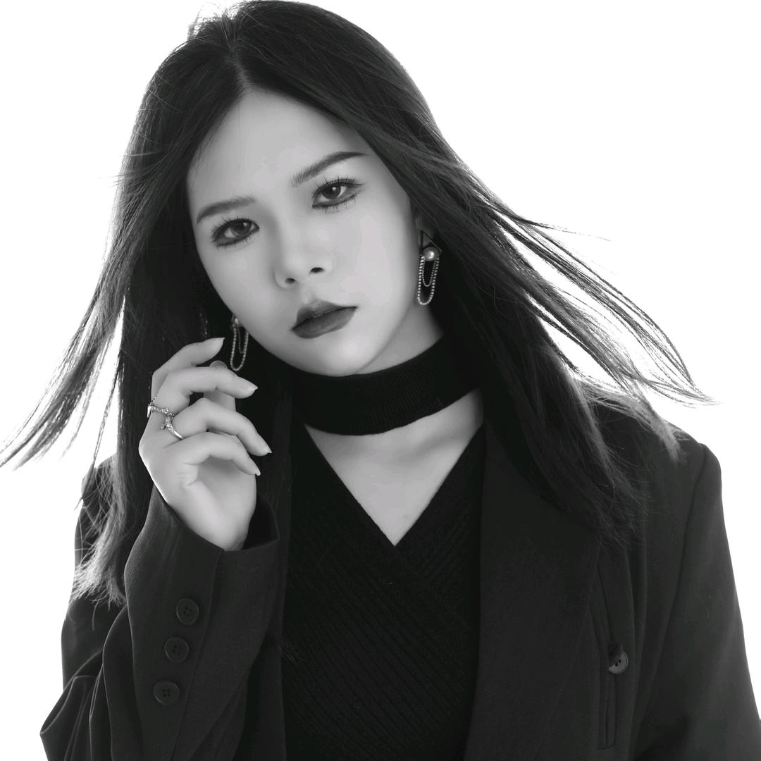 闫集囍嫁婚纱摄影化妆师晶晶