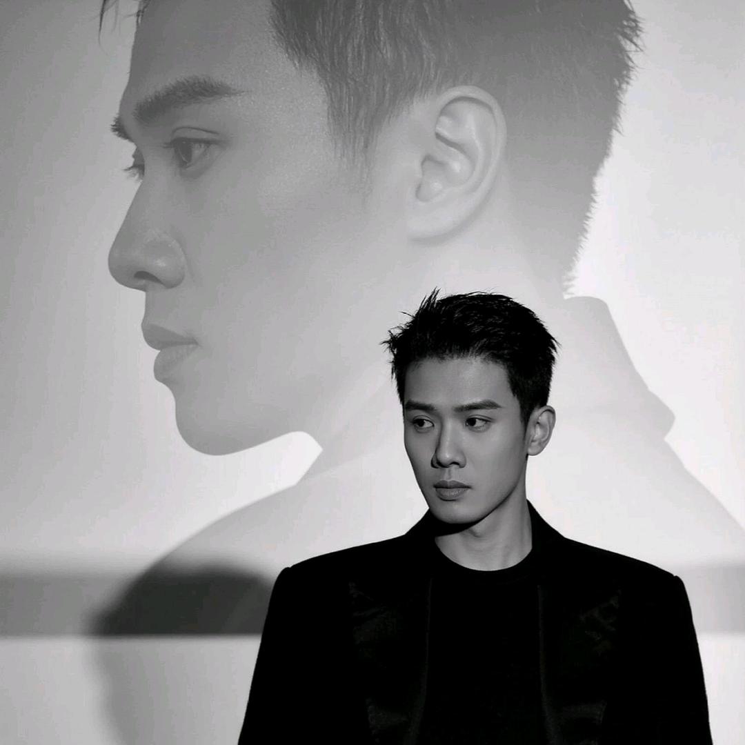 碰花碰草别碰情、动手动脚别动心