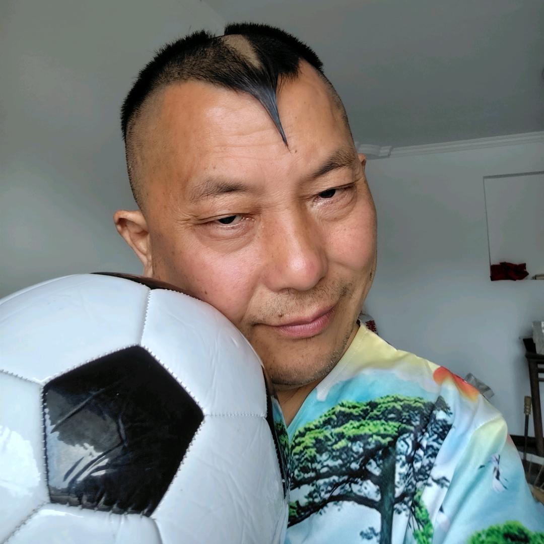 贵阳双飞燕小矮哥