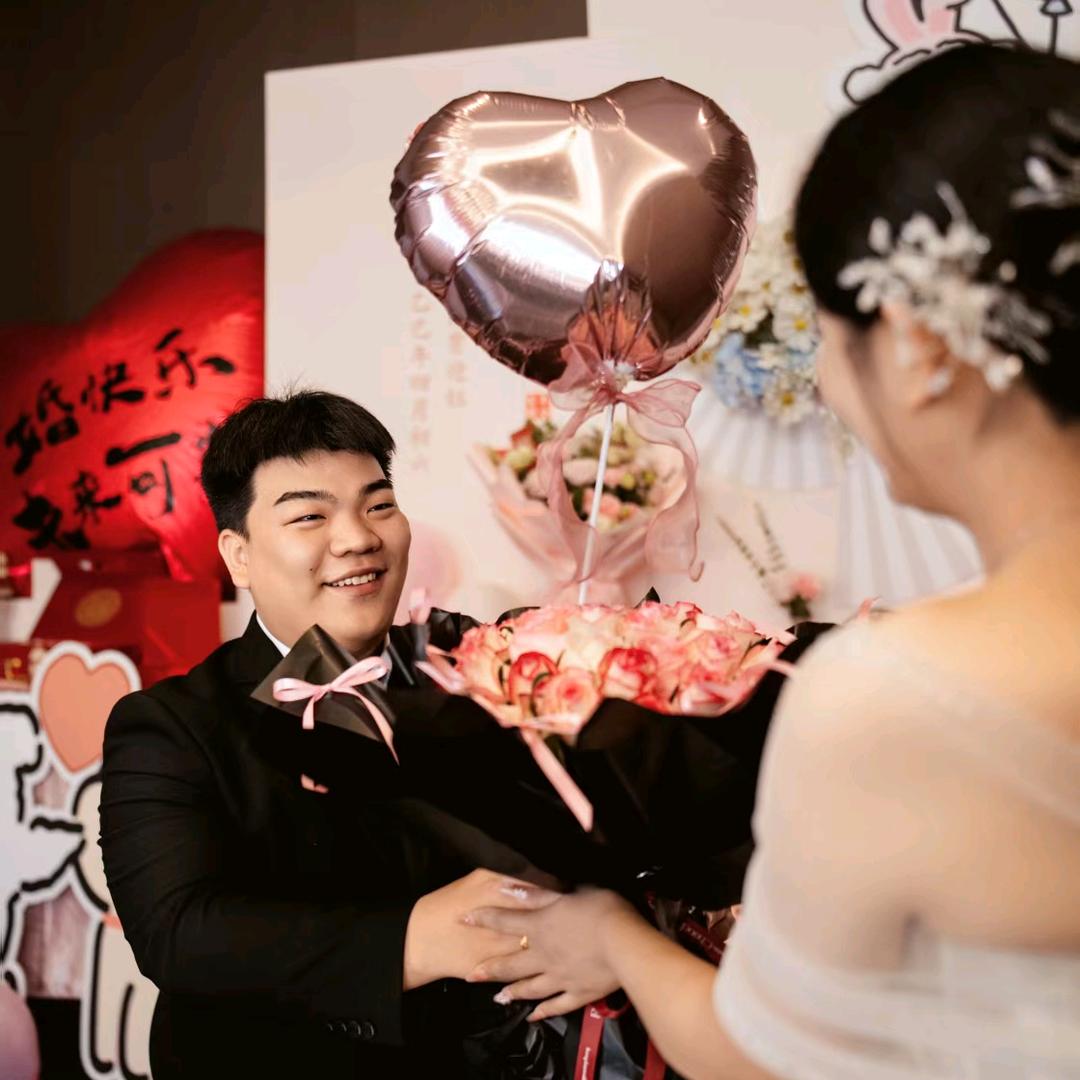 我对月亮许愿