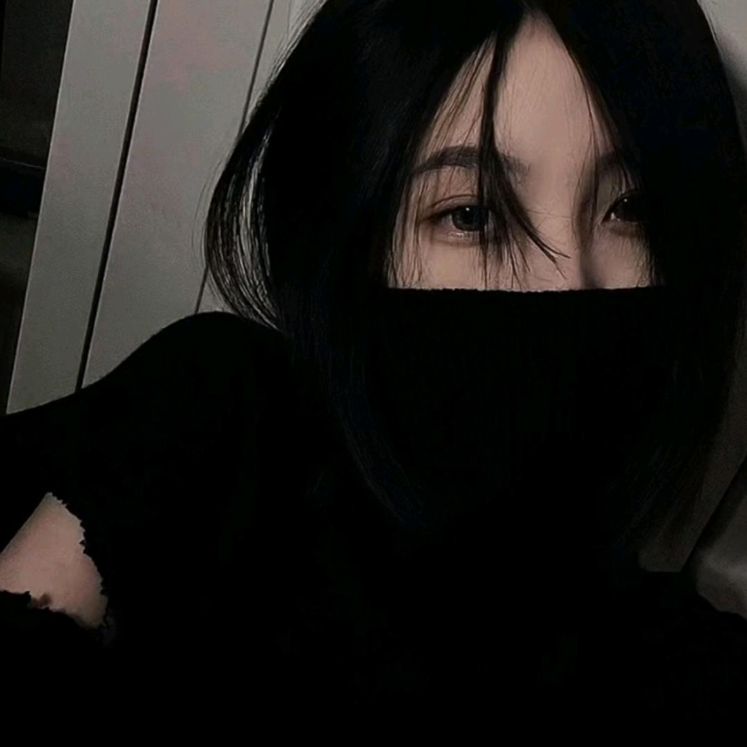 八月🖤