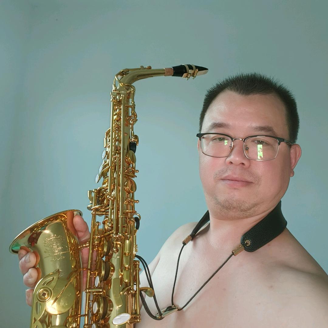 赖班长(聊8元百货)