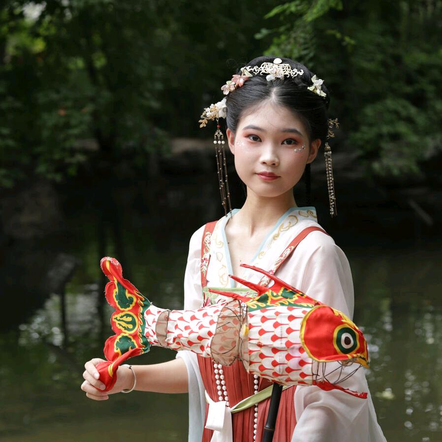 孤岛少女情