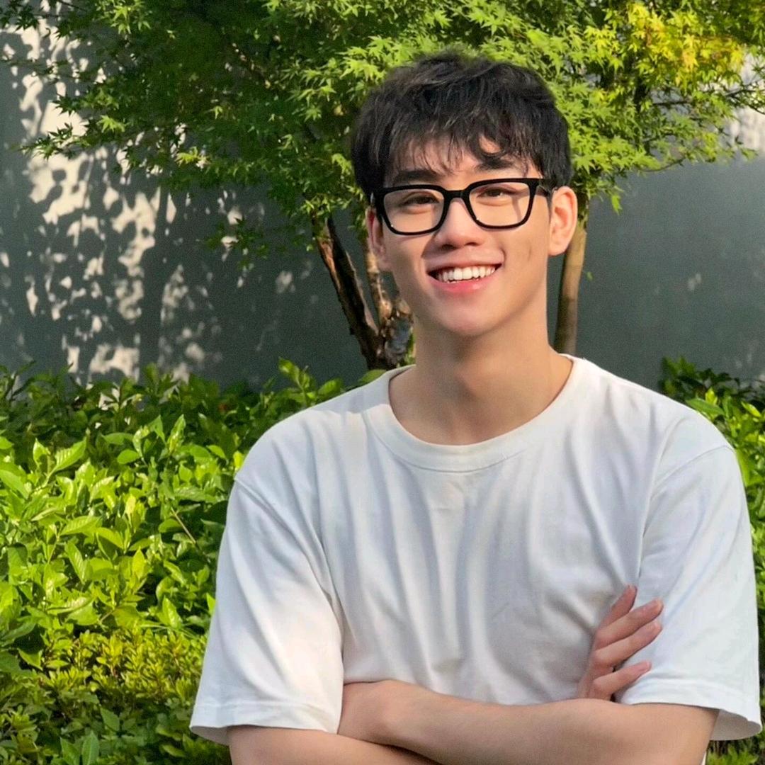 威海哈工大家教小胡