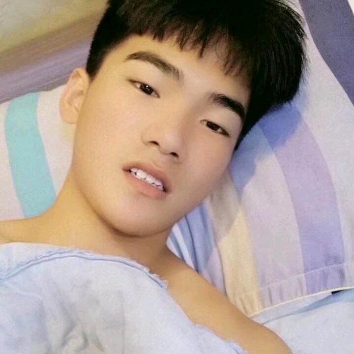 张嘉佑