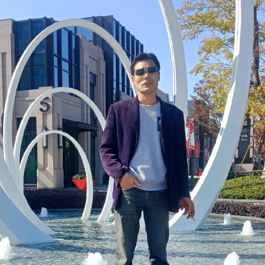 时哥寿县迎河的。