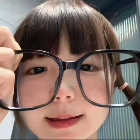 一条快乐的小鱼