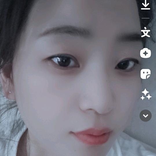 单眼皮的女孩👧