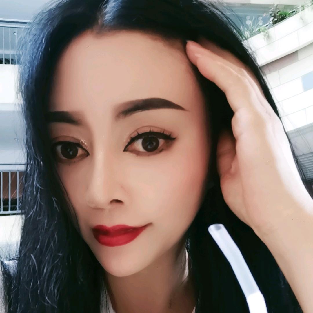 淡雅蔷薇落单身