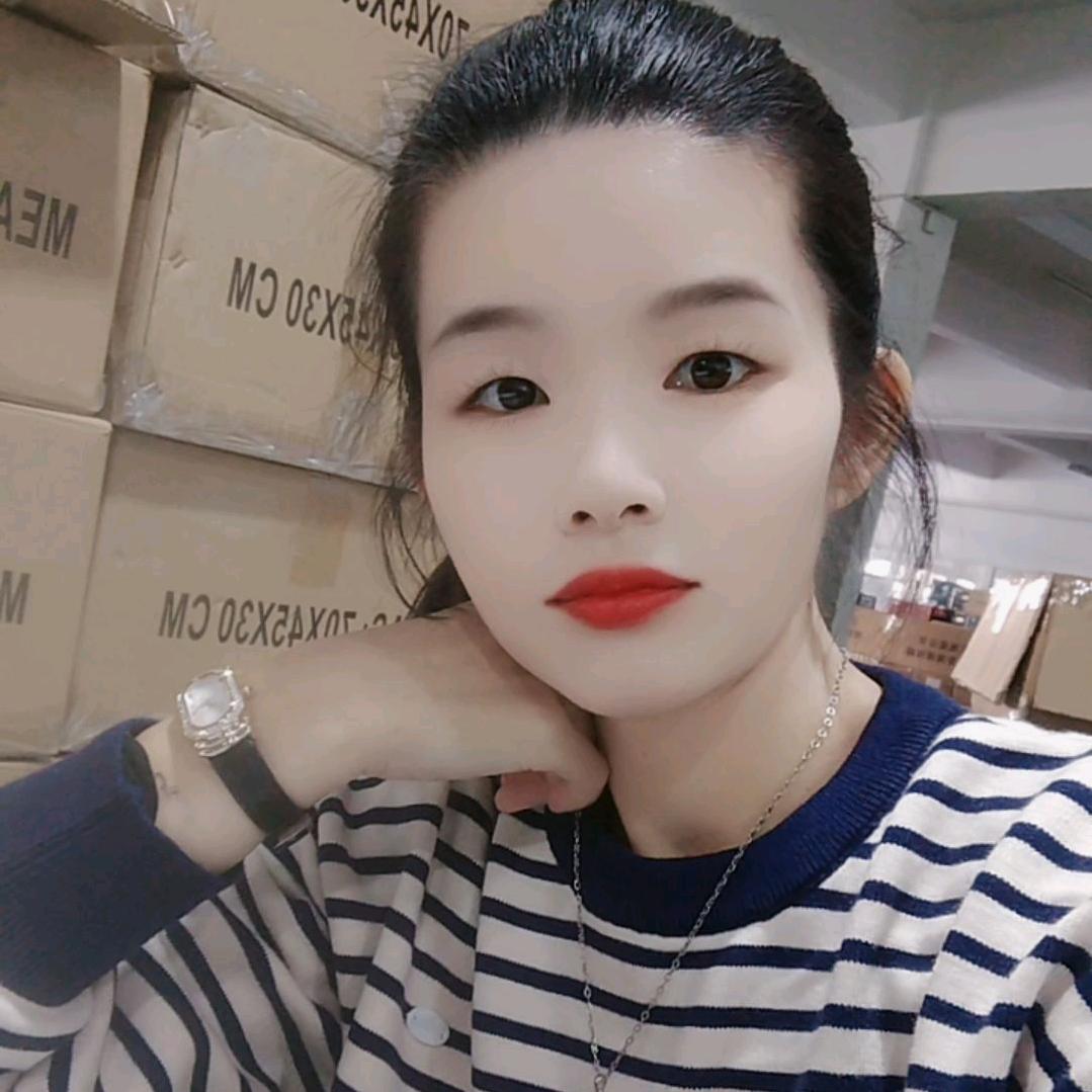 淡然一笑