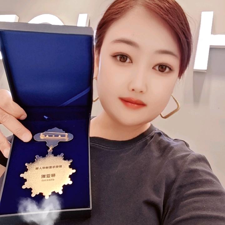 妮可(柳亚妮)高讯通讯手机专家