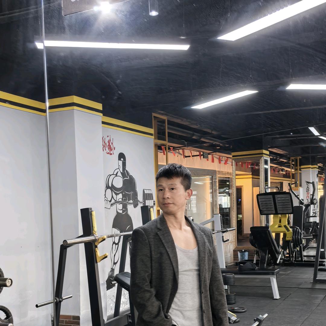 艺术大门型材：应天毅