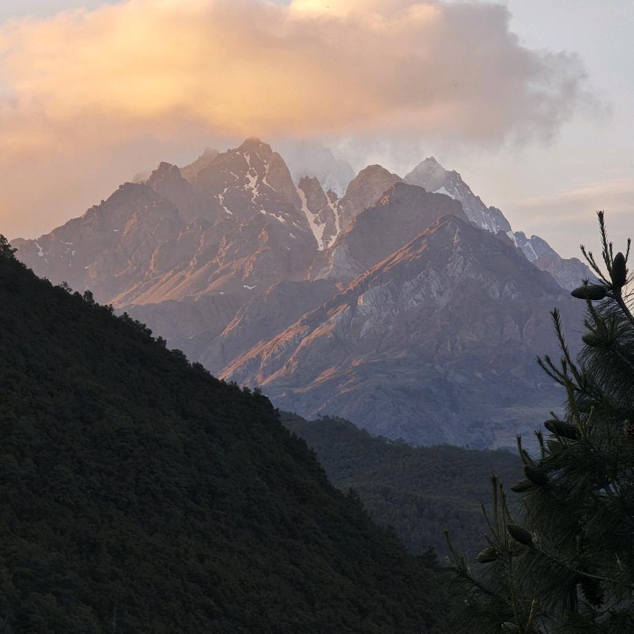 ♚哈啰租电动车♝丽江欣悦~郭