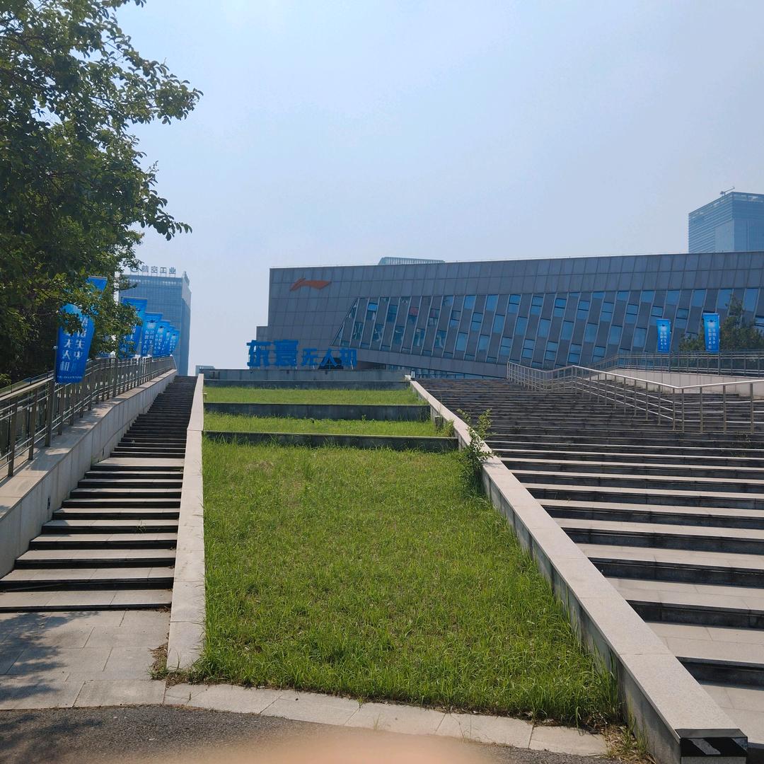 东寰无人机宋老师