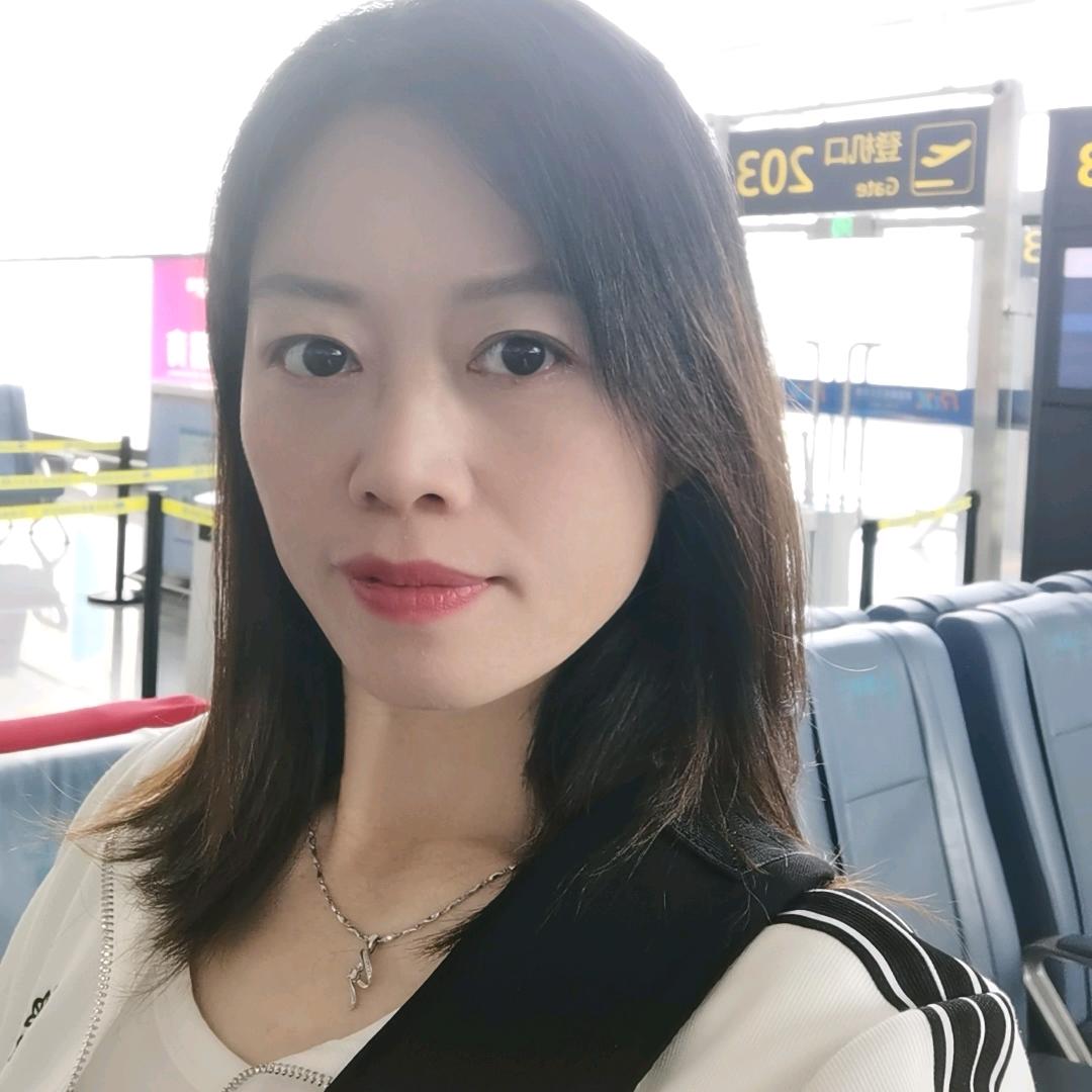 维度实木家具严慧