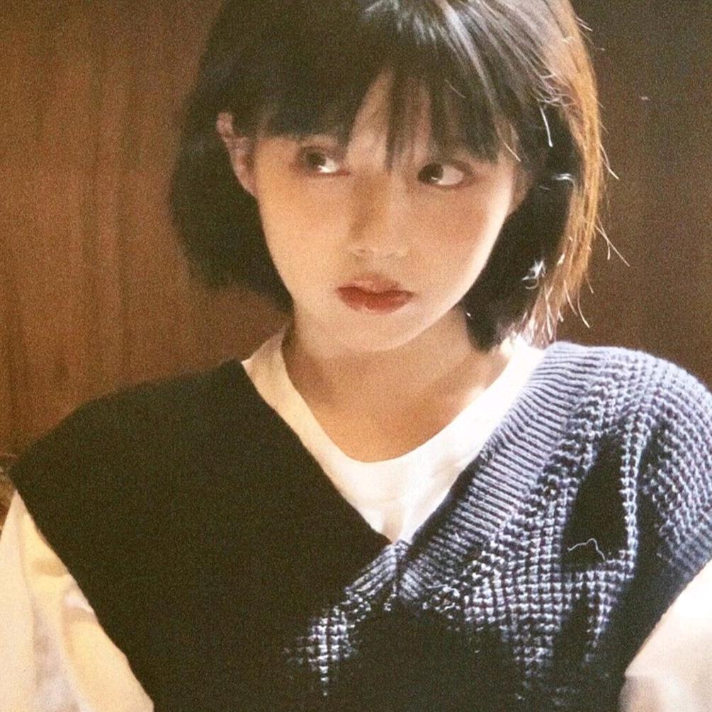 哄狼外婆的小女孩