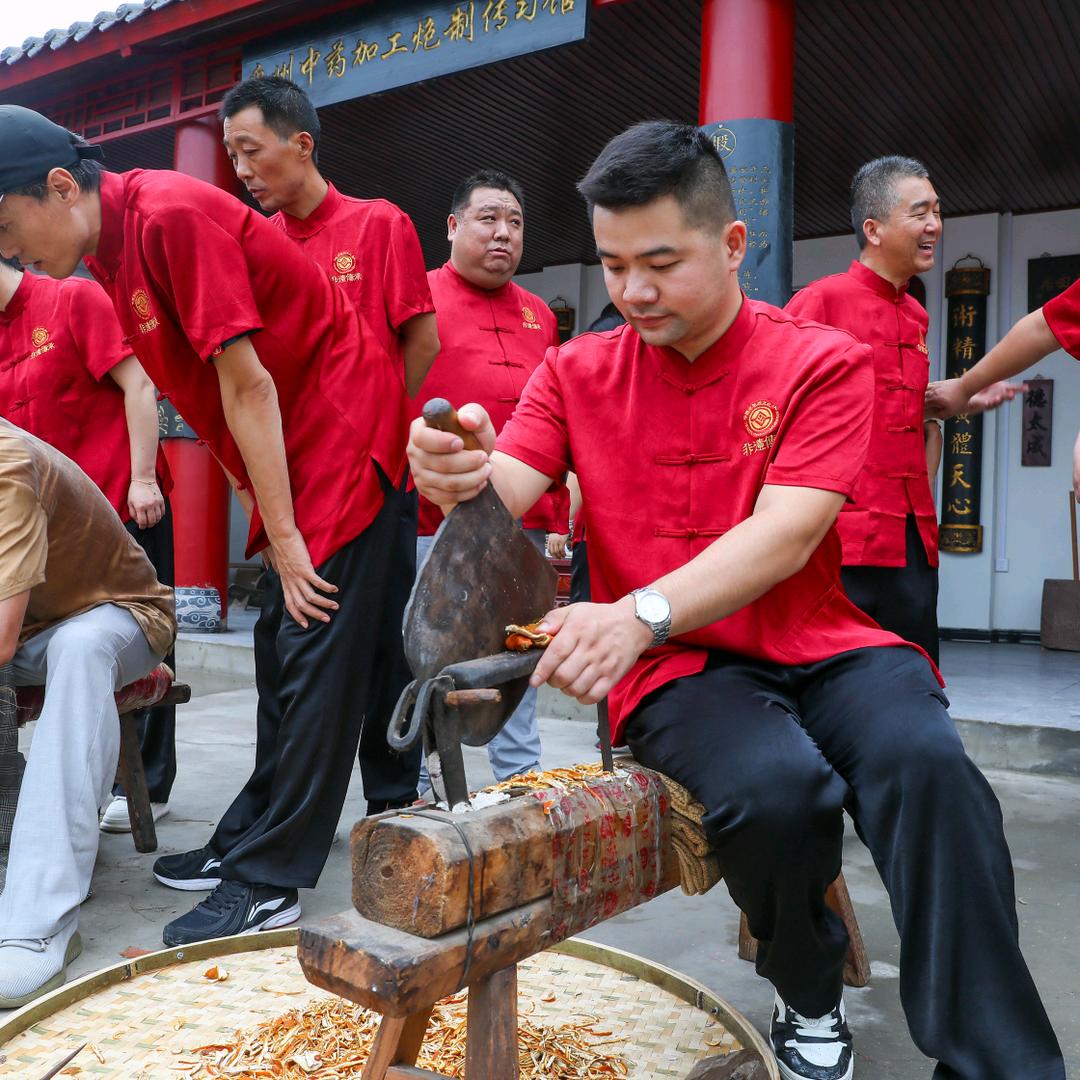 李晨旭～有尖堂药材商行