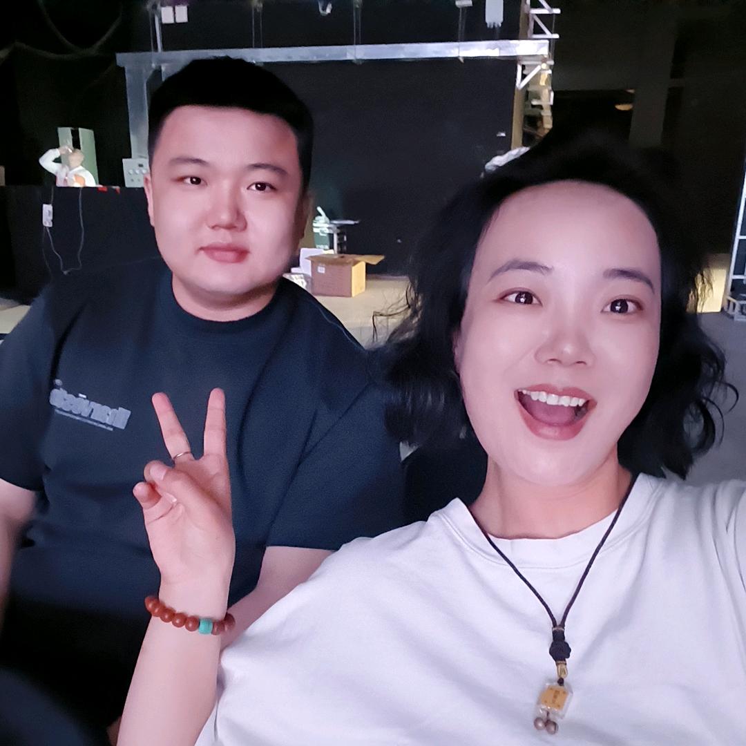 内蒙姐弟闯江湖