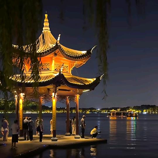 🌊光辉岁月💫