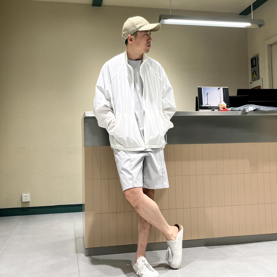 不会穿搭的李先生