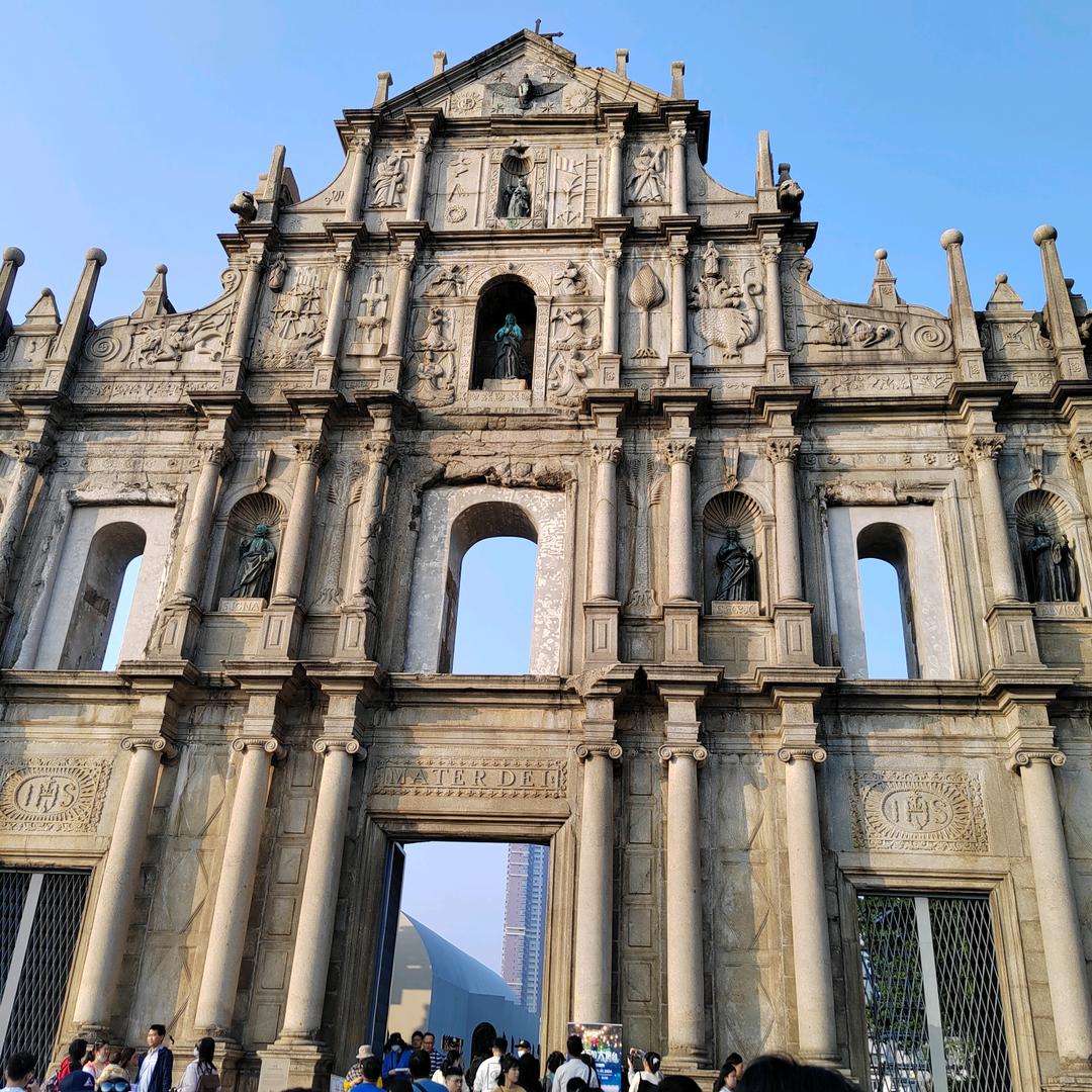 与吕同行