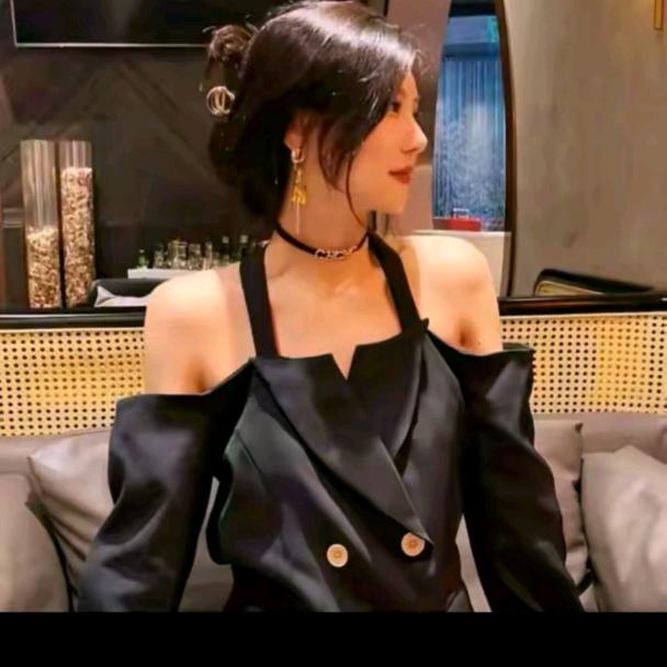 楚楚君定制穿搭