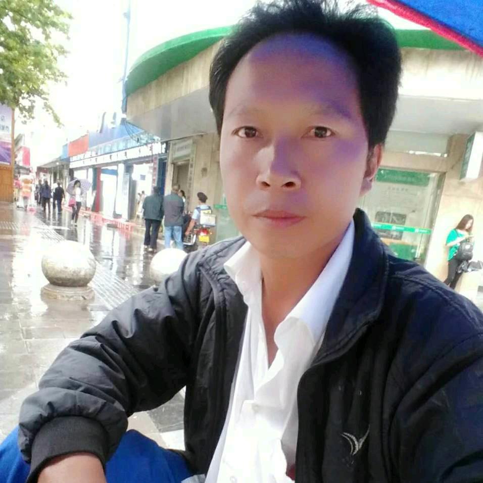 摆摊卖寂寞😂✌✌😂