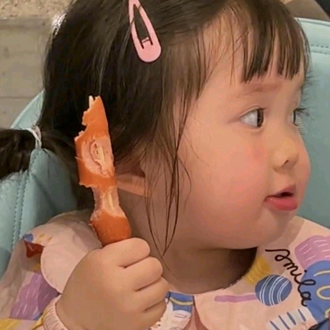 蓝牙没有牙（丸子第一个递棒棒冰+做蛋糕版
