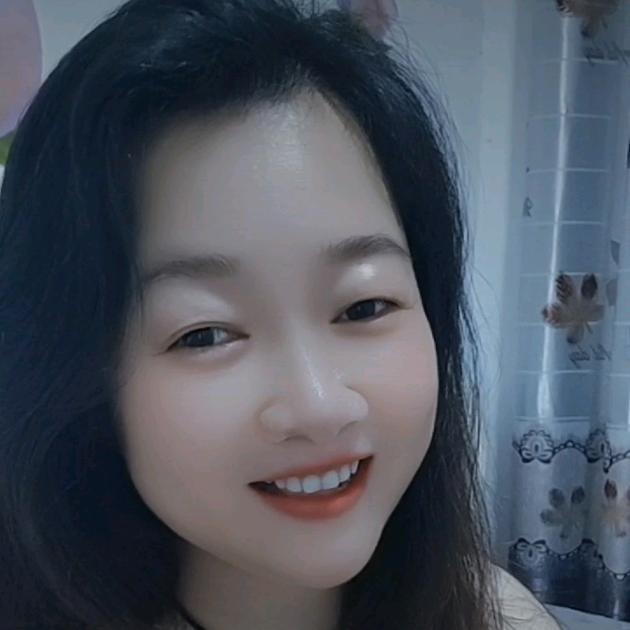 覃英子