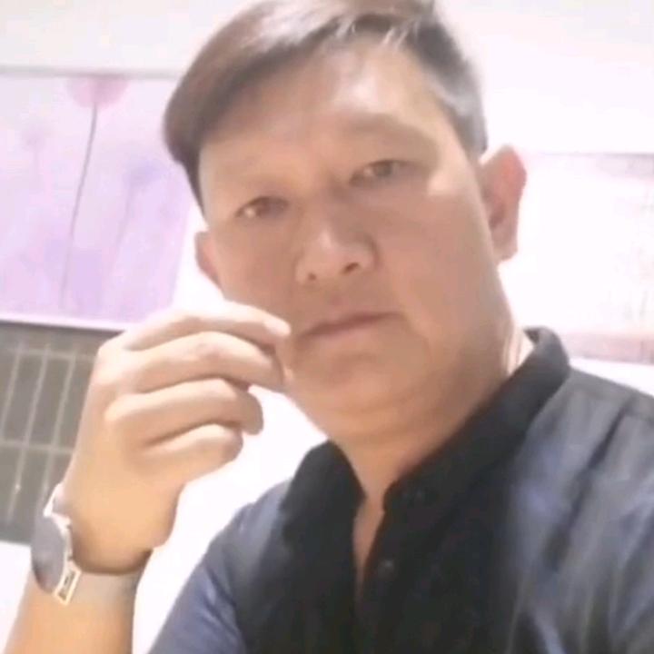 无名大叔     月入一千八