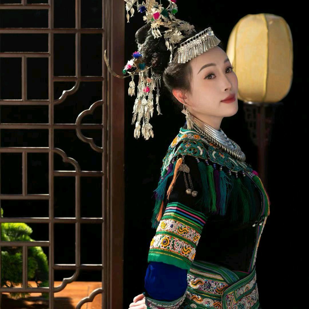 侗族姑娘！爱了💅