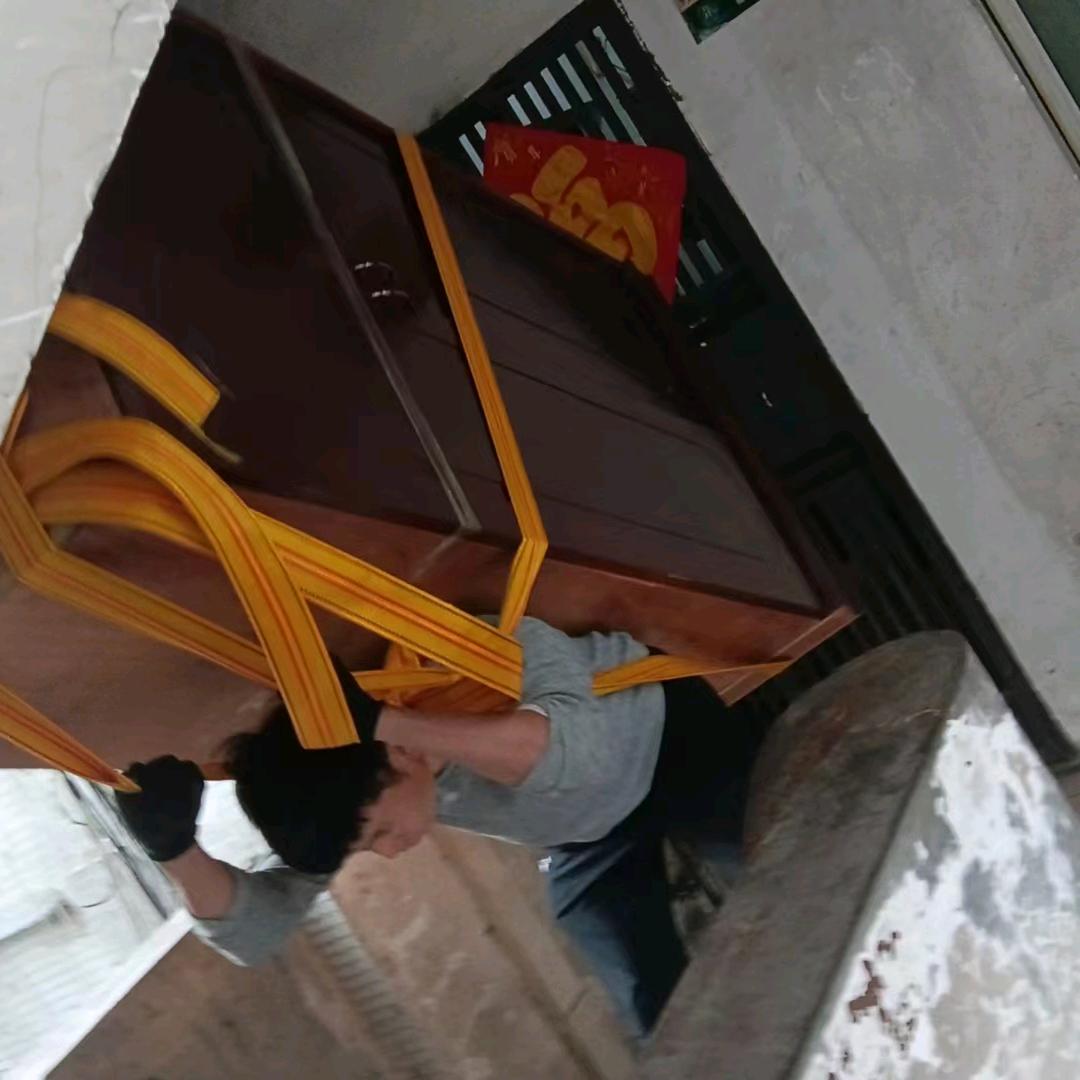 潮汕90后搬家小哥