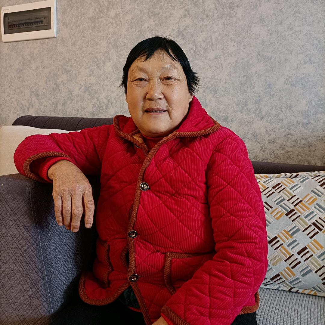 荣大姐