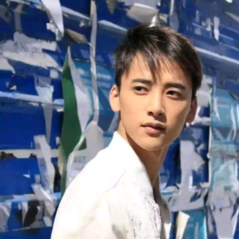 a亮哥