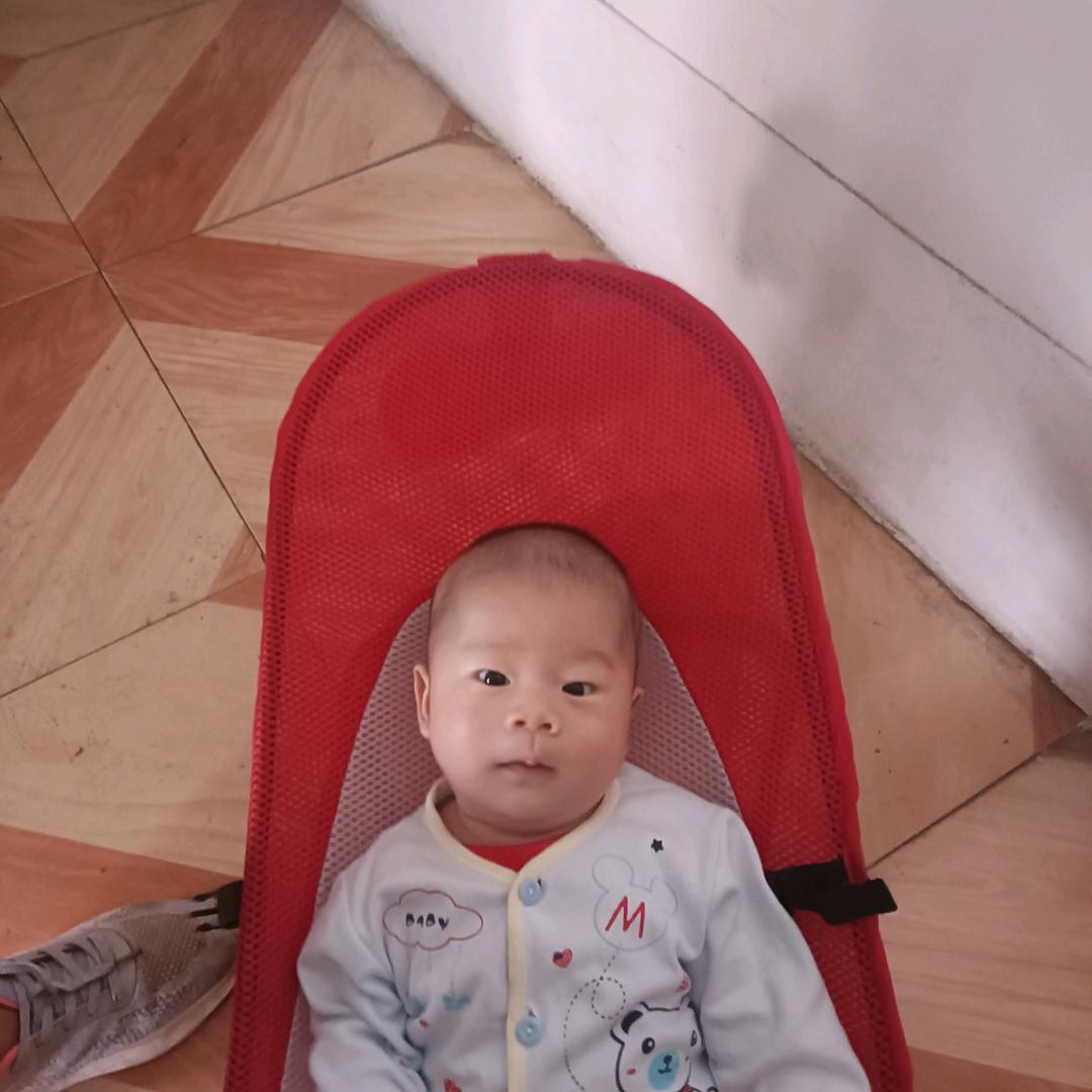 幸福一家人。