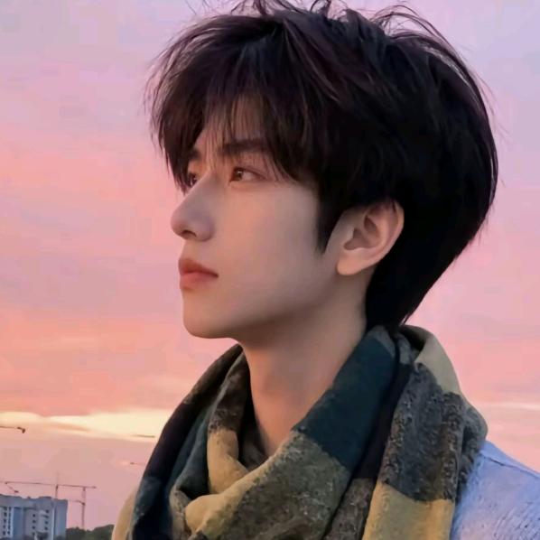 诗里都是对昔日往事的回忆