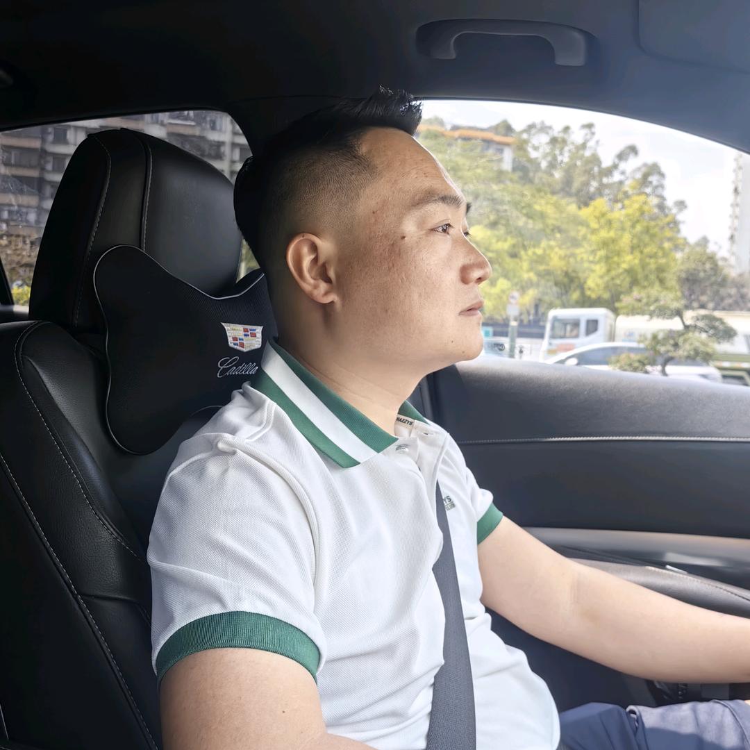 新亿油漆钣喷辅料批发-胡少