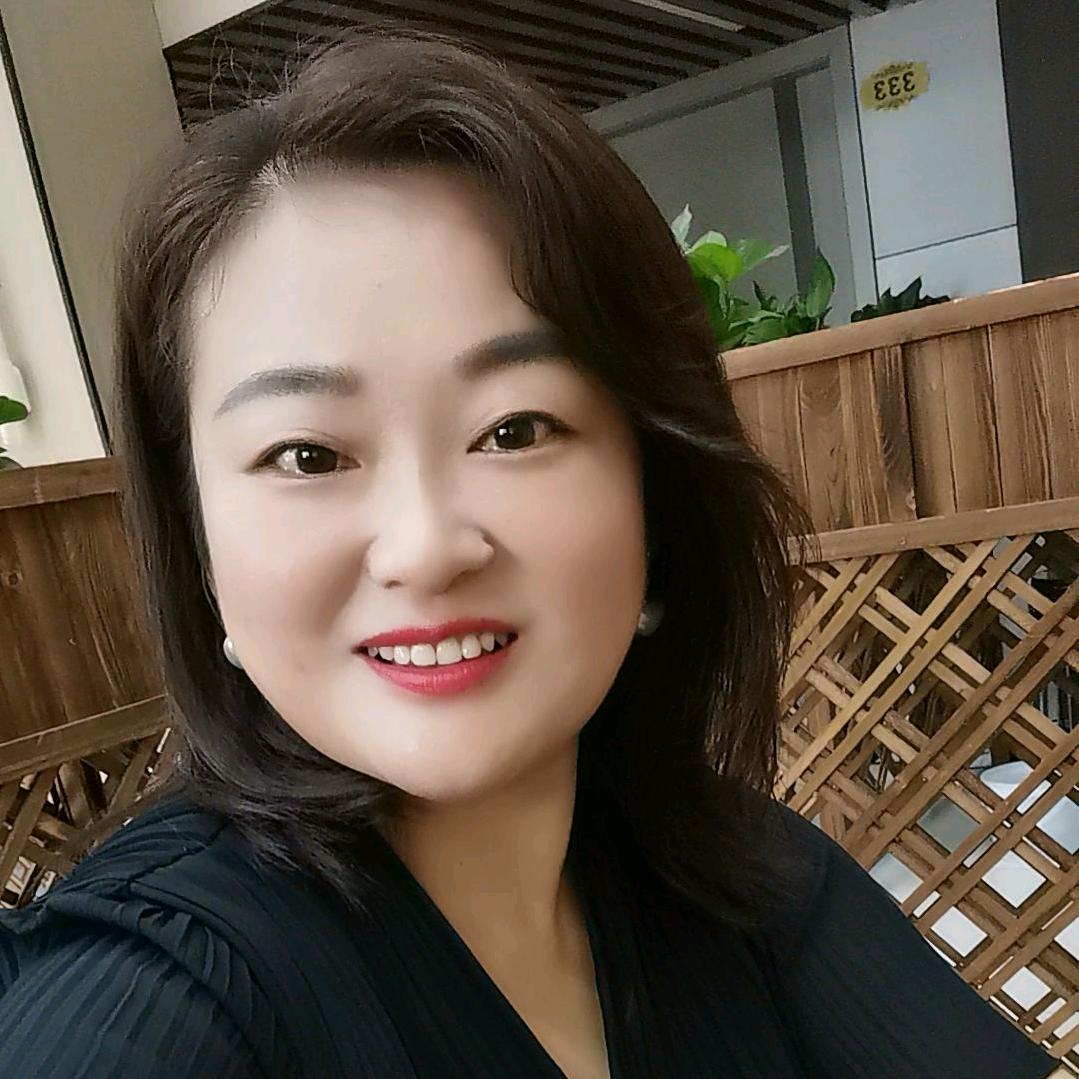老河口 洪山嘴《爱时尚》女装 红姐