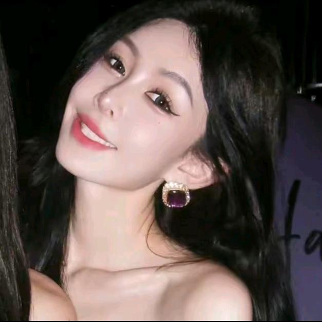 余潇潇💗轻奢高定女装