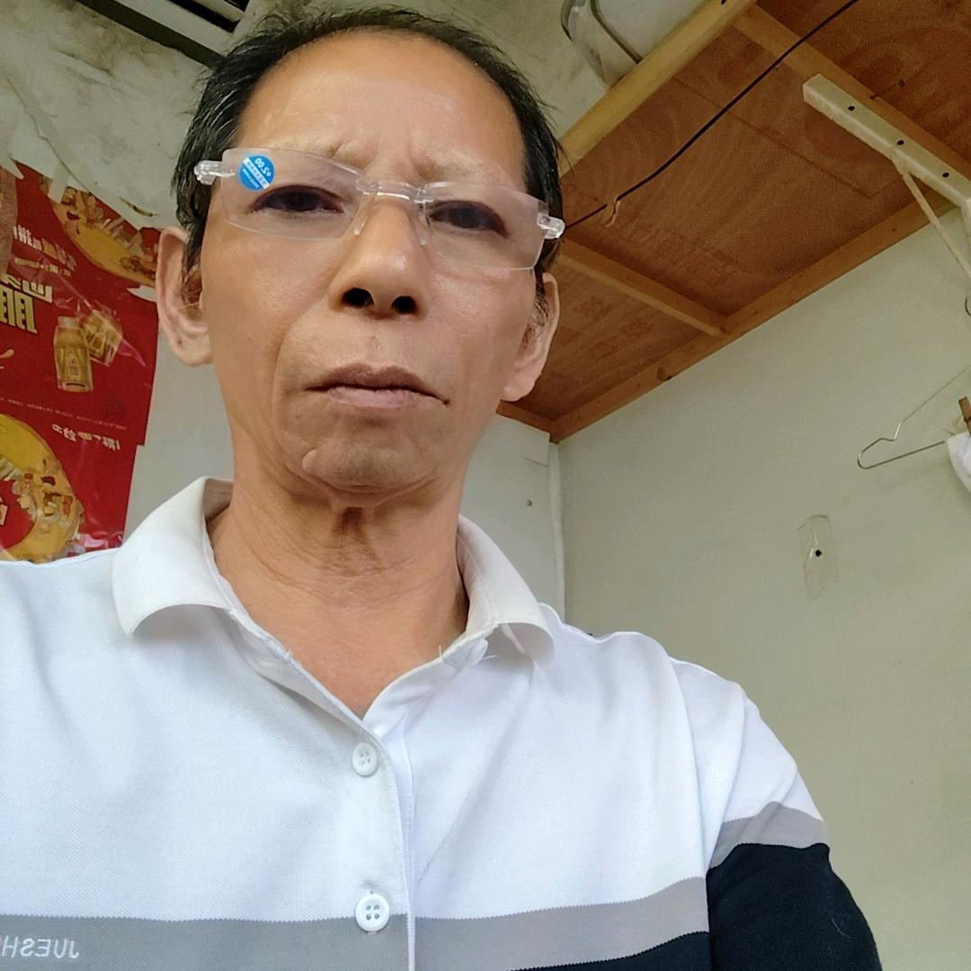 骑着蜗牛游世界