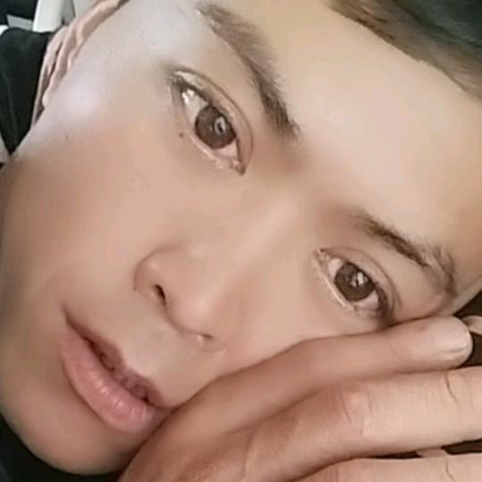 想起人生哭断肠