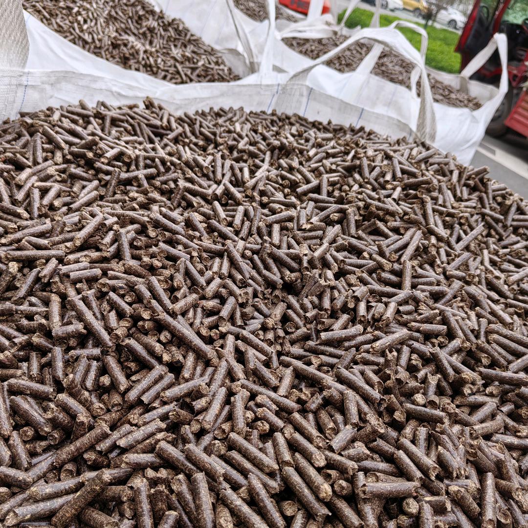 鹤峰颗粒哥（翔鹏新能源 生物颗粒）