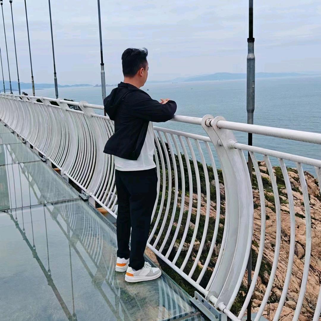 。  。