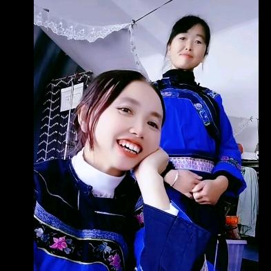 梅儿～《民族服装》