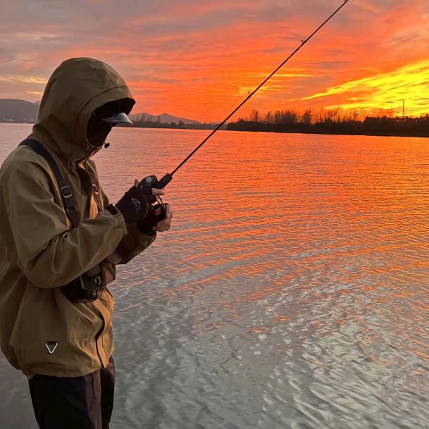 唐浴🎣钓鱼