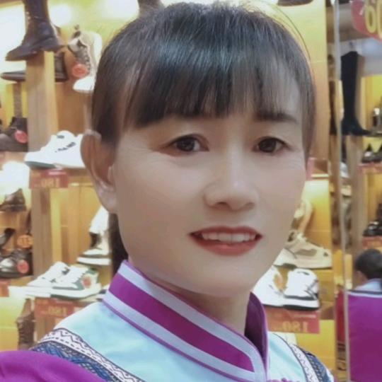 山美，水美，家乡美