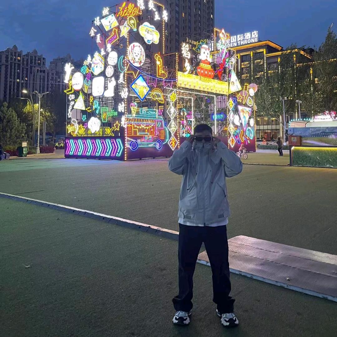 大熊 .